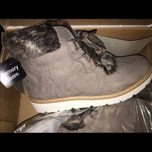 NEW Memory Foam Lace Up Fur Fuzzy Booties
